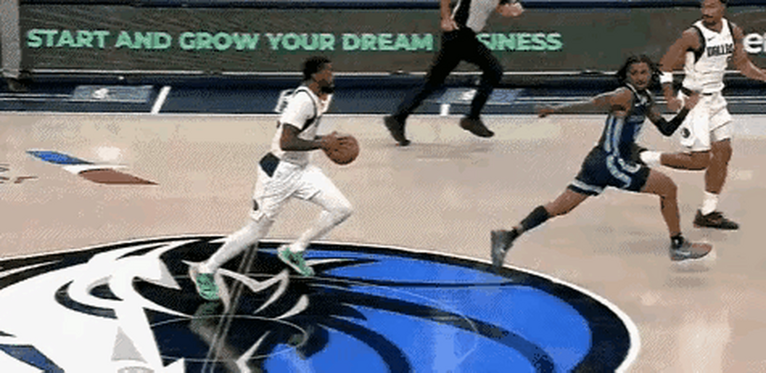 湖人鏖战独行侠，莫兰特关键制胜