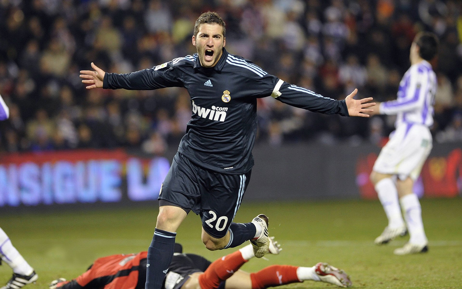 奥运烽火炼真金，关键先生范弗利特