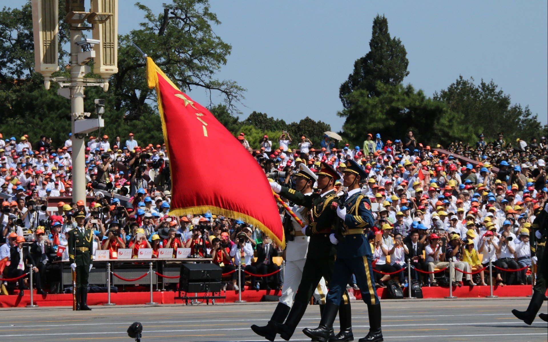 烈焰焚城！锡安37+15天降神兵，热火团队篮球粉碎步行者