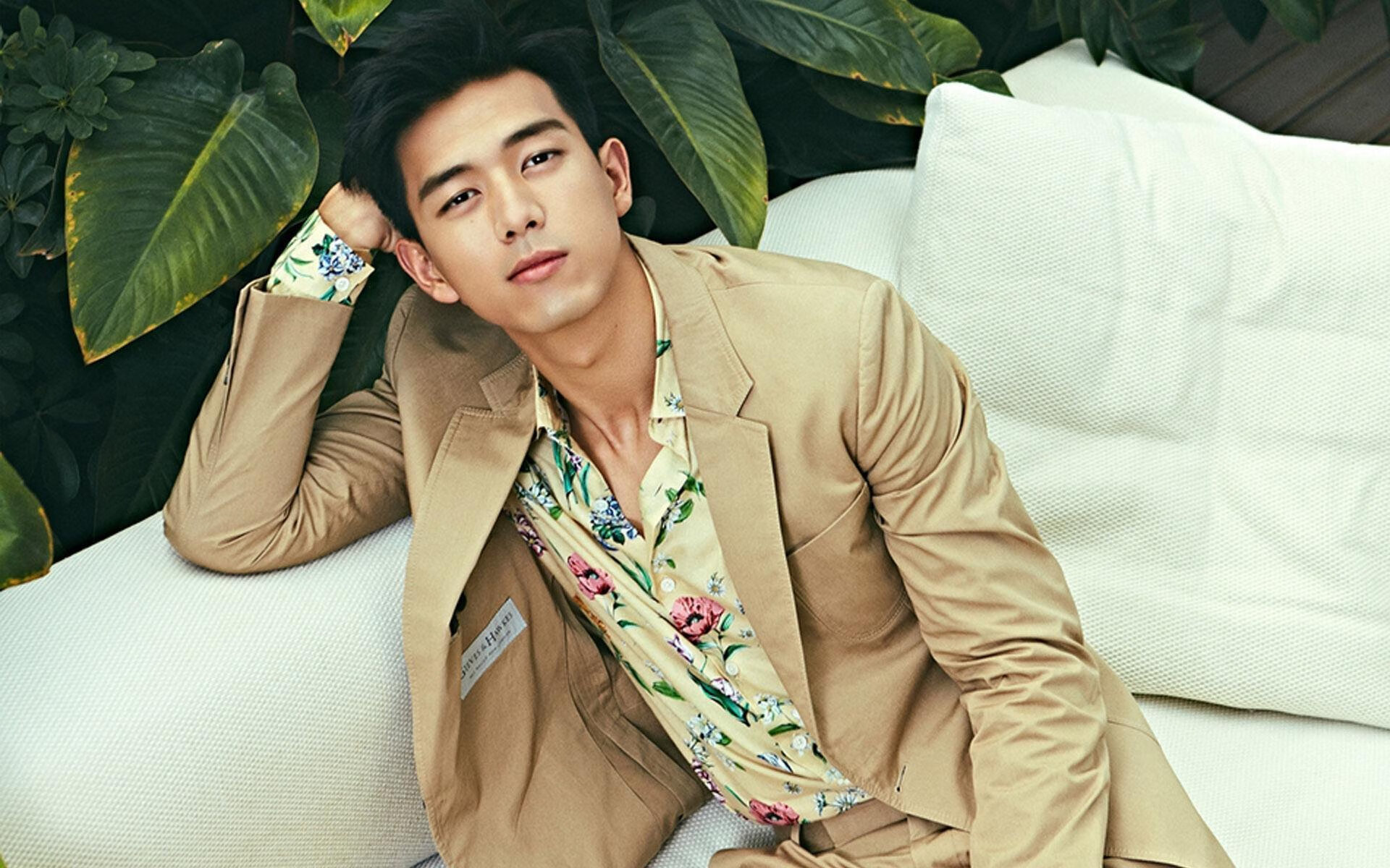 京多安魔法撕裂银河战舰，曼联何以在老特拉福德轻取皇马？