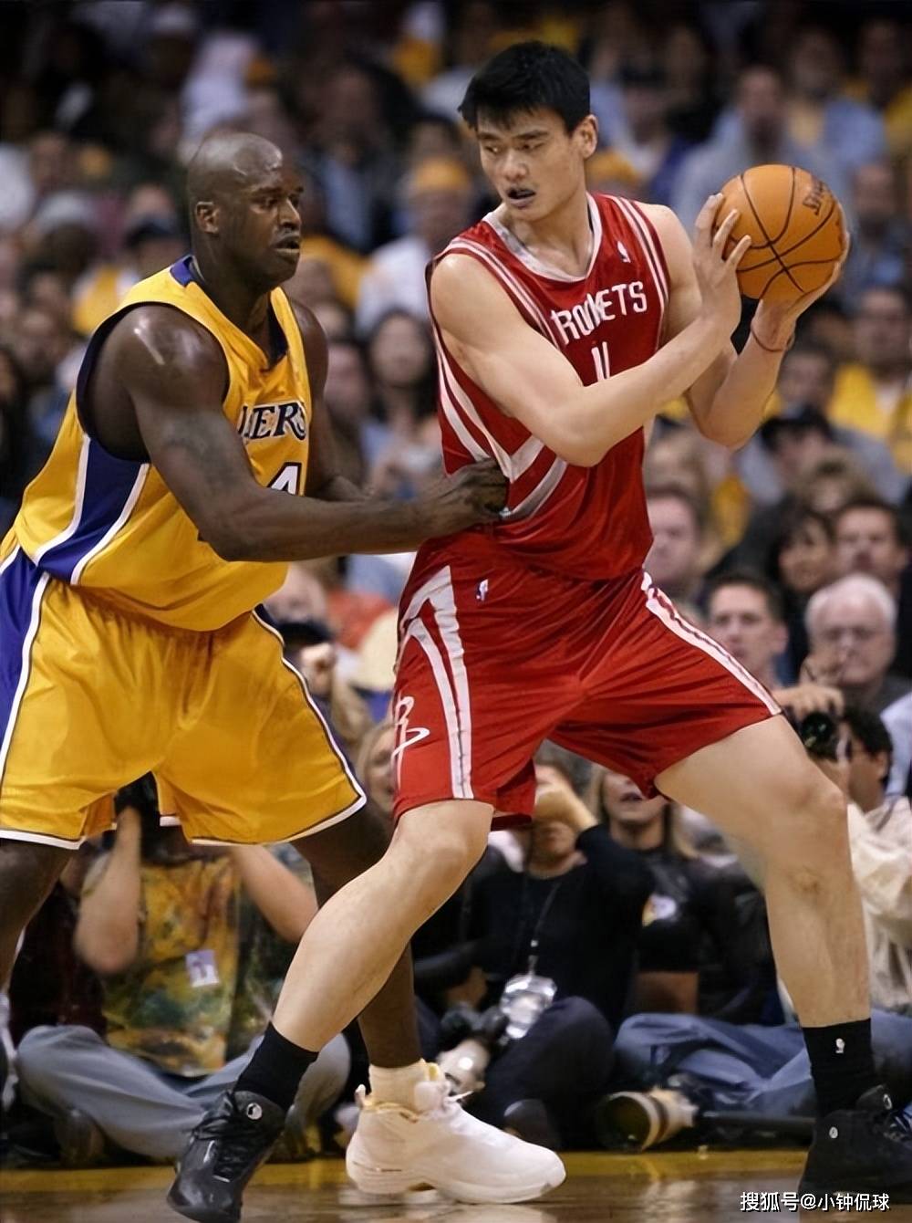 NBA总决赛之夜，武切维奇连续得分拉开差距