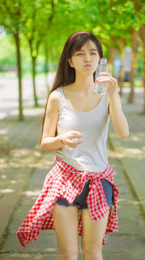 铜墙与利刃，当卢卡库的爆发照亮哥斯达黎加的防守哲学