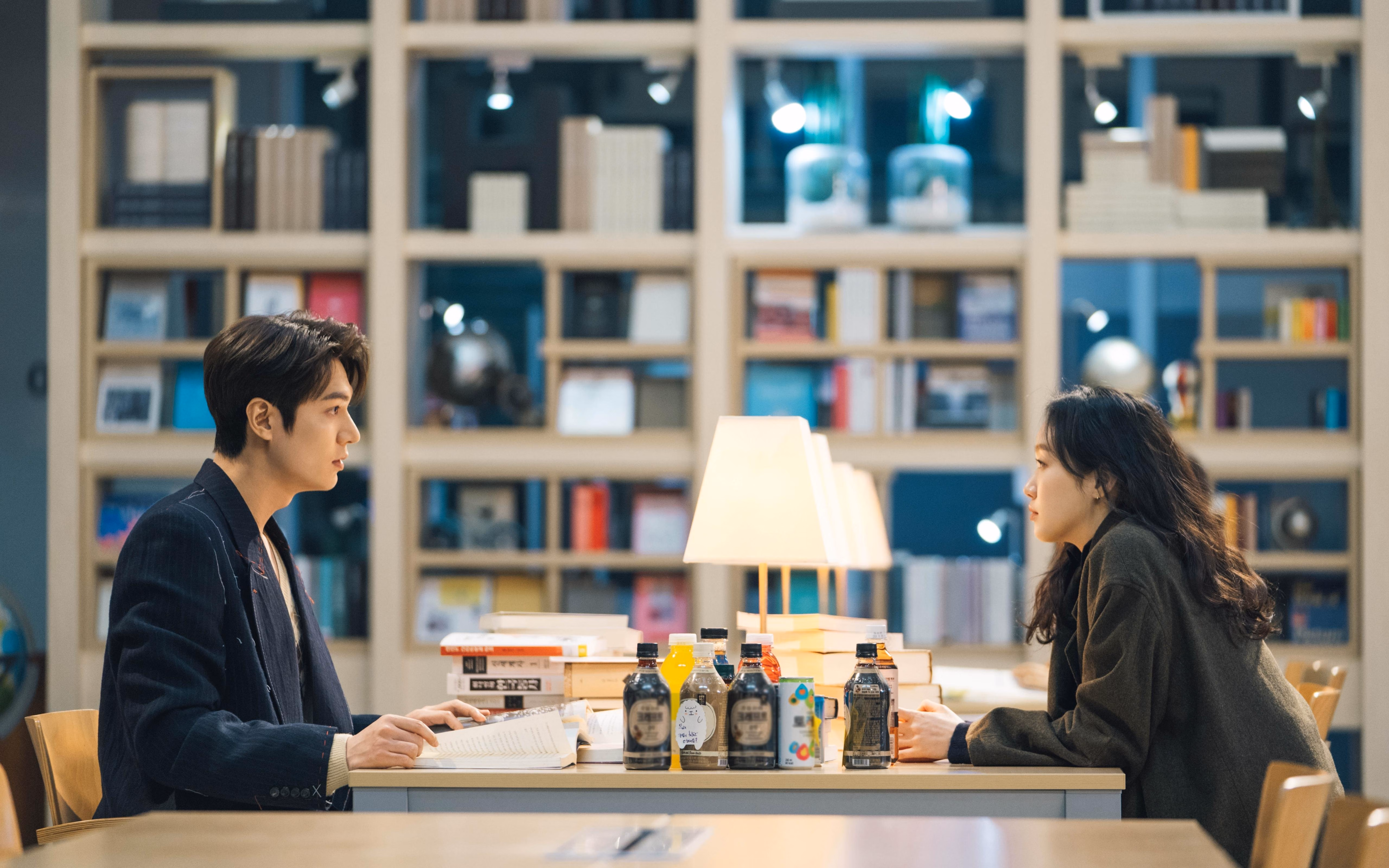 绿茵交织，从德甲争冠到那不勒斯的精神传承