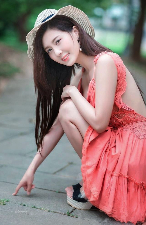 跨越大洋的共鸣，团队荣耀与个人英雄的竞技二重奏